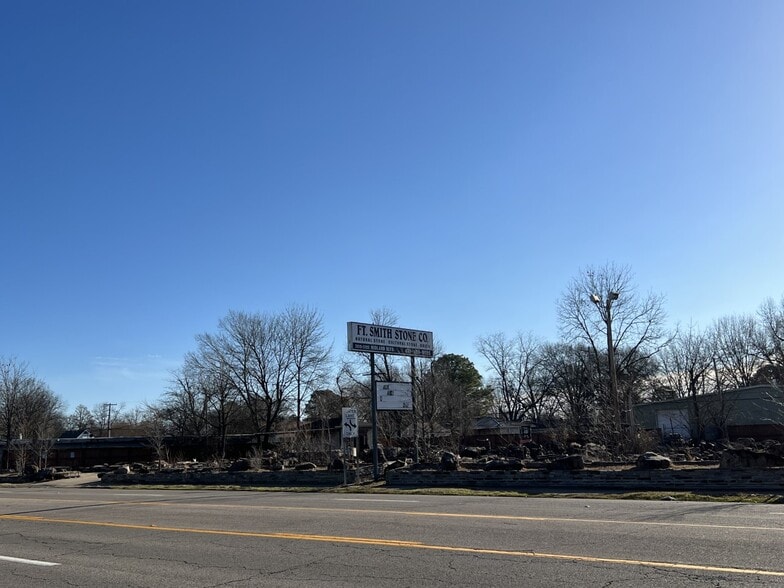 3012 Midland Blvd, Fort Smith, AR 72904