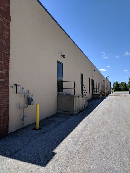 951 Marcon Blvd, Allentown, PA for lease - Building Photo - Image 2 of 3