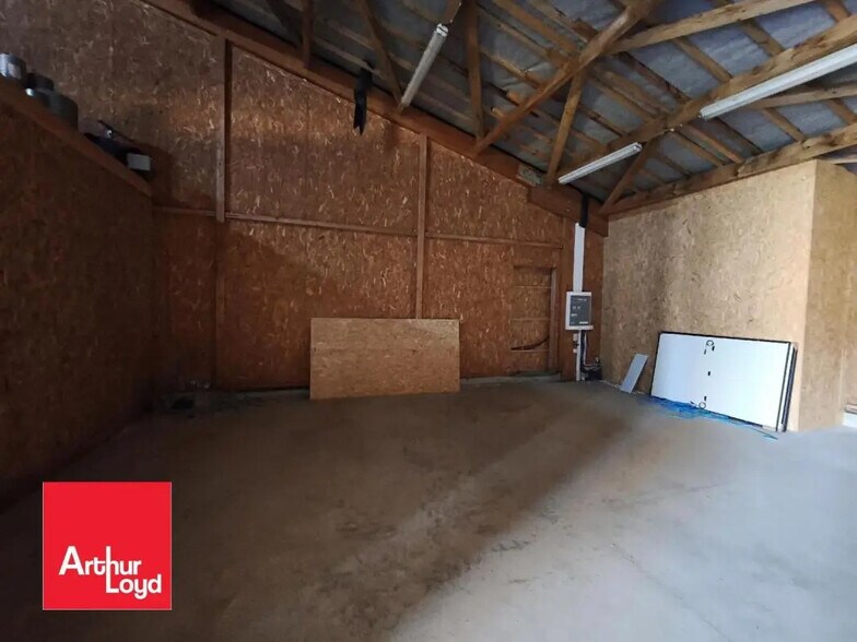 Flex in Thiron-Gardais for sale - Interior Photo - Image 2 of 4