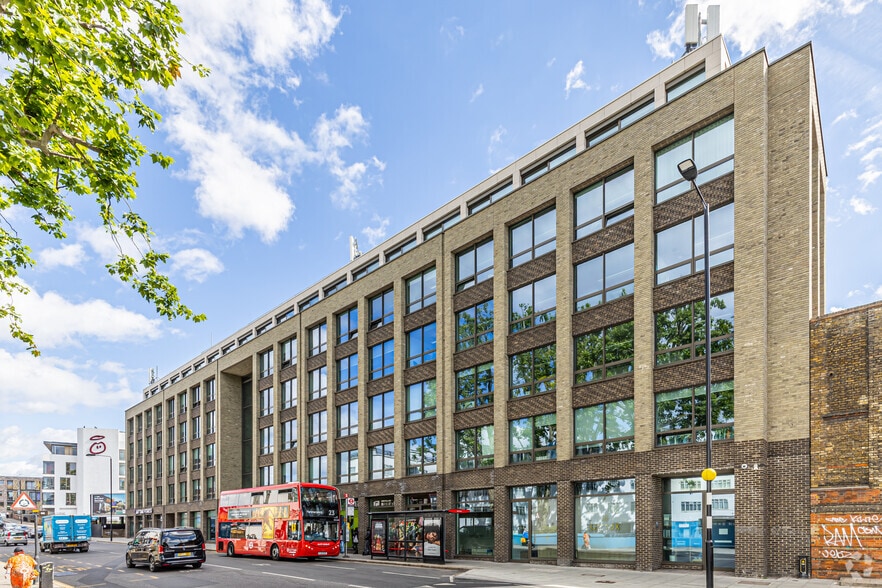 332 Ladbroke Grv, London for lease - Primary Photo - Image 1 of 10