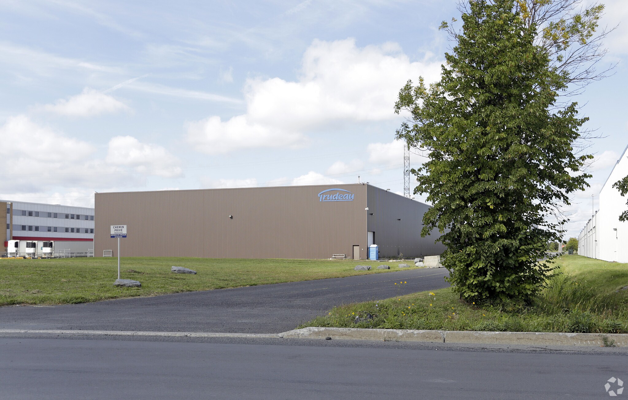 1600 Rue Eiffel, Boucherville, QC for lease Primary Photo- Image 1 of 3