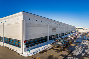 100-190 Av Voyageur, Pointe-claire QC - Warehouse