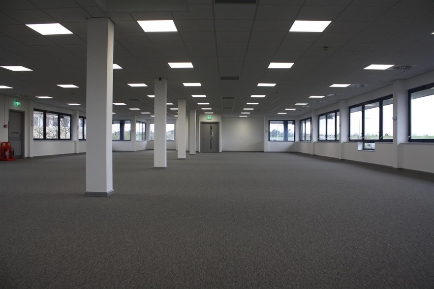 Woodlands, Bradley Stoke for lease - Interior Photo - Image 2 of 11