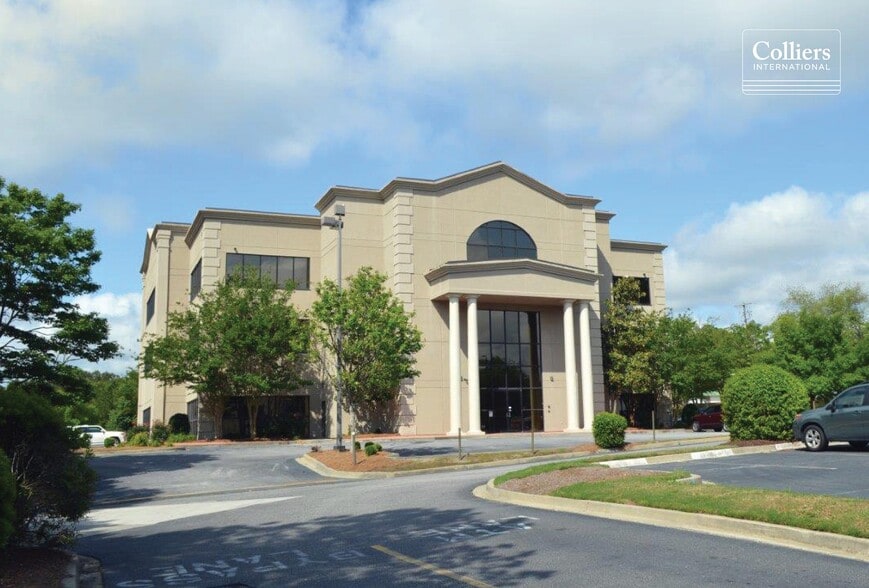 8906 Two Notch Rd, Columbia, SC for sale - Building Photo - Image 1 of 1