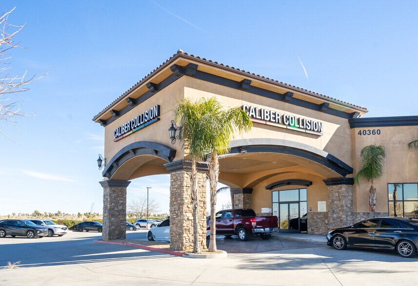 40360 La Quinta Ln, Palmdale, CA 93551 Squirt's Collison Center