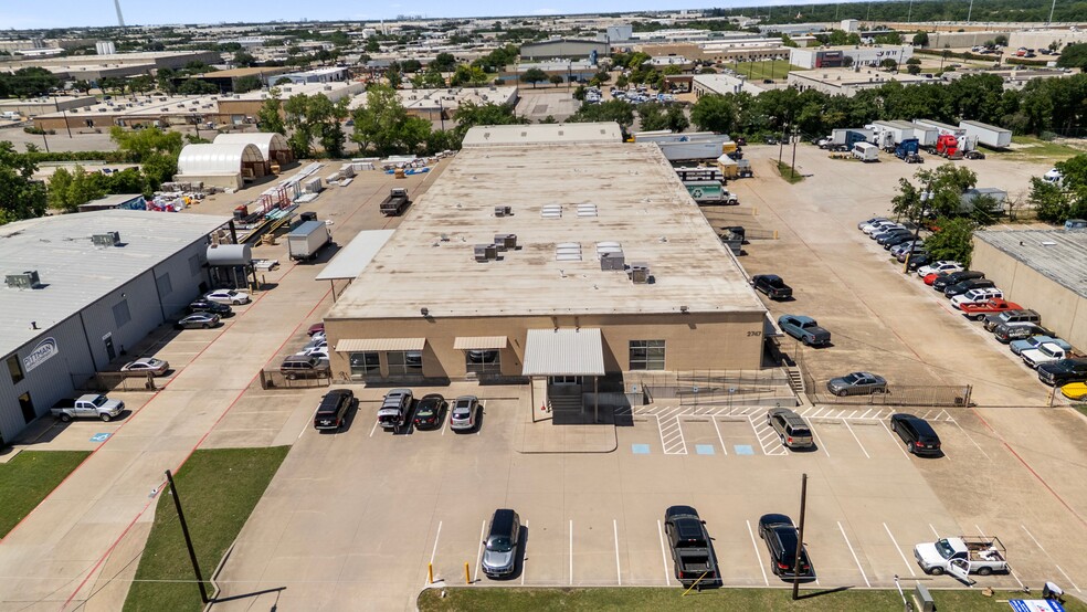 2747 Oakland Ave, Garland, TX for sale - Building Photo - Image 2 of 17