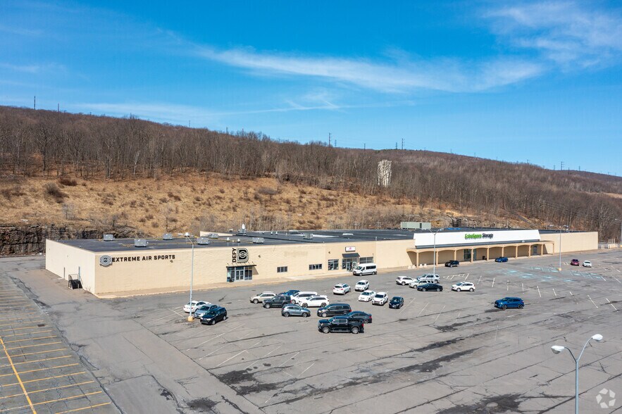 1011 Scranton Carbondale Hwy, Scranton, PA for sale - Primary Photo - Image 1 of 1