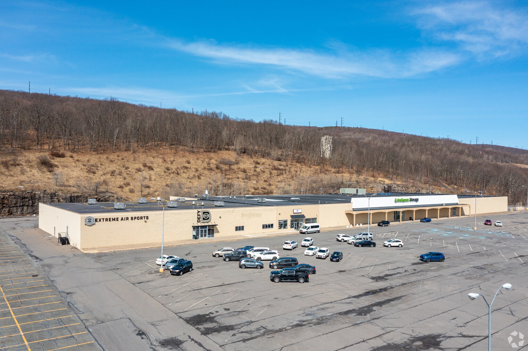 1011 Scranton Carbondale Hwy, Scranton, PA for sale Primary Photo- Image 1 of 1