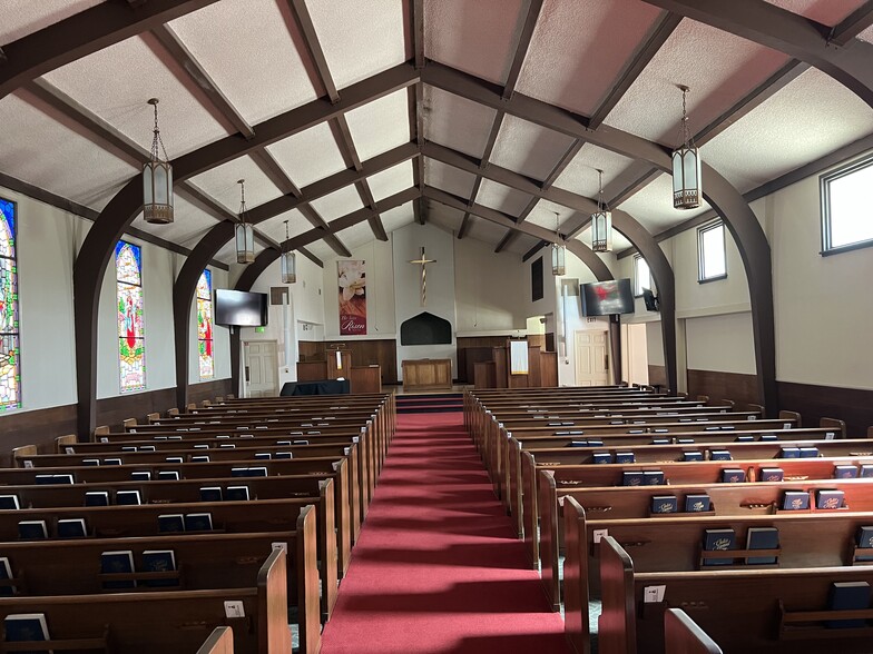 1711 N Avon St, Burbank, CA 91505 - Church Facility | LoopNet