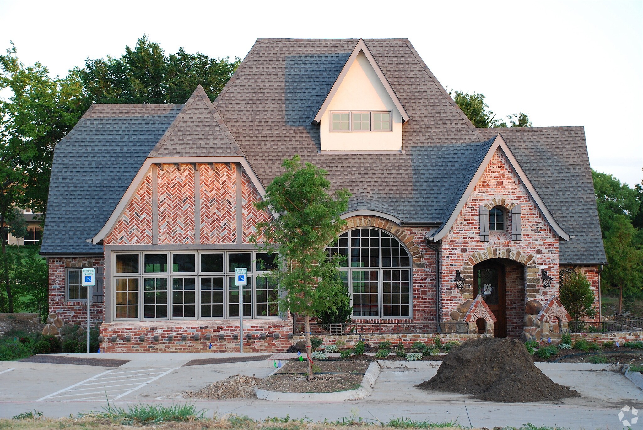 3008 E Hebron Pky, Carrollton, TX for sale Primary Photo- Image 1 of 1