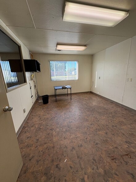 810 Deal St, Highland, IL for sale - Building Photo - Image 3 of 24