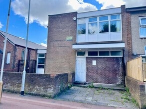 Gladstone Terrace, Gateshead for lease Interior Photo- Image 1 of 10