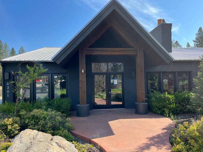 4301 E Day Mt Spokane Rd, Colbert, WA for sale - Building Photo - Image 1 of 1