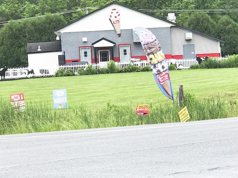 2935 Lamson Rd, Phoenix, NY 13135