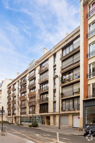 7 Rue Plumet, Paris for lease - Primary Photo - Image 1 of 2