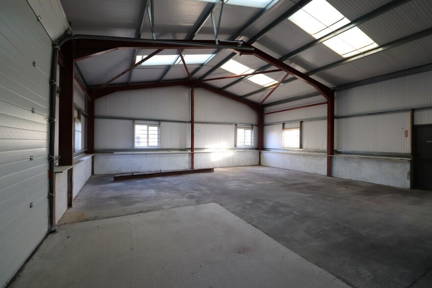 Unit 18 Suprema Industrial, Bridgwater for lease - Interior Photo - Image 3 of 3