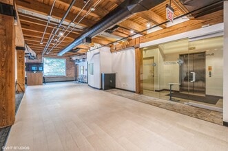 434 W Ontario St, Chicago, IL for lease Building Photo- Image 2 of 6