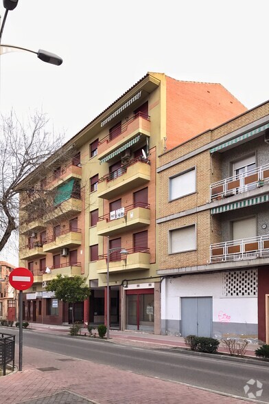 Avenida Pilar, 14, Torrijos, Toledo for sale - Building Photo - Image 1 of 1