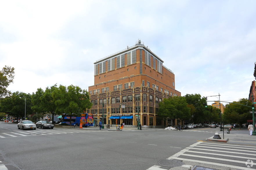 2294 Adam Clayton Powell Jr Blvd, New York, NY for lease - Building Photo - Image 1 of 3