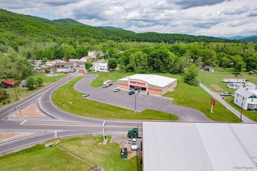 11753 Blue Gray Trl, Brandywine, WV for sale - Building Photo - Image 3 of 6