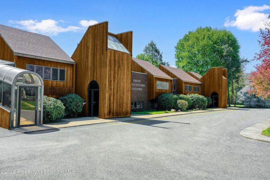 1801 Main St, Blakely, PA 18447 Pavuk Professional Building