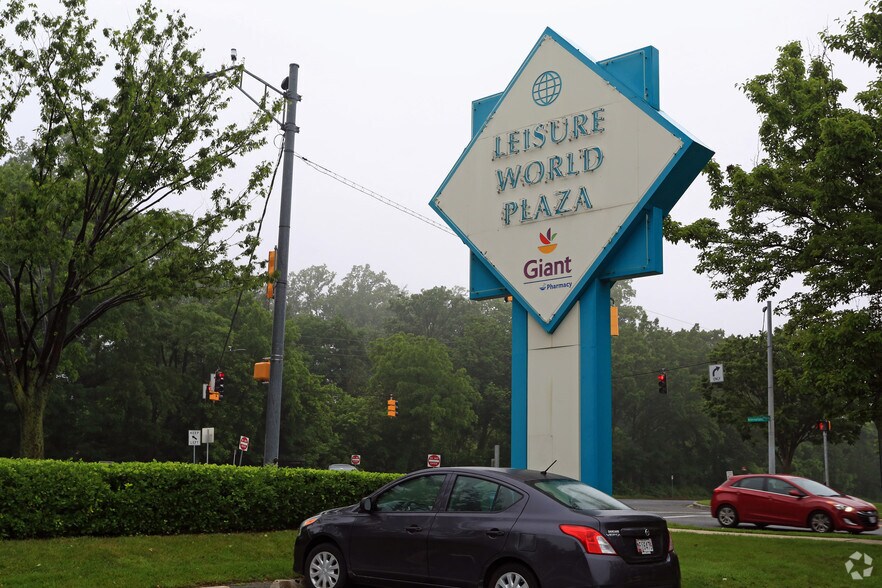 3800-3860 International Dr, Silver Spring, MD for lease - Building Photo - Image 2 of 6