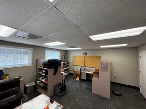 2105 Lake Ave, Richmond, VA for lease Interior Photo- Image 2 of 2