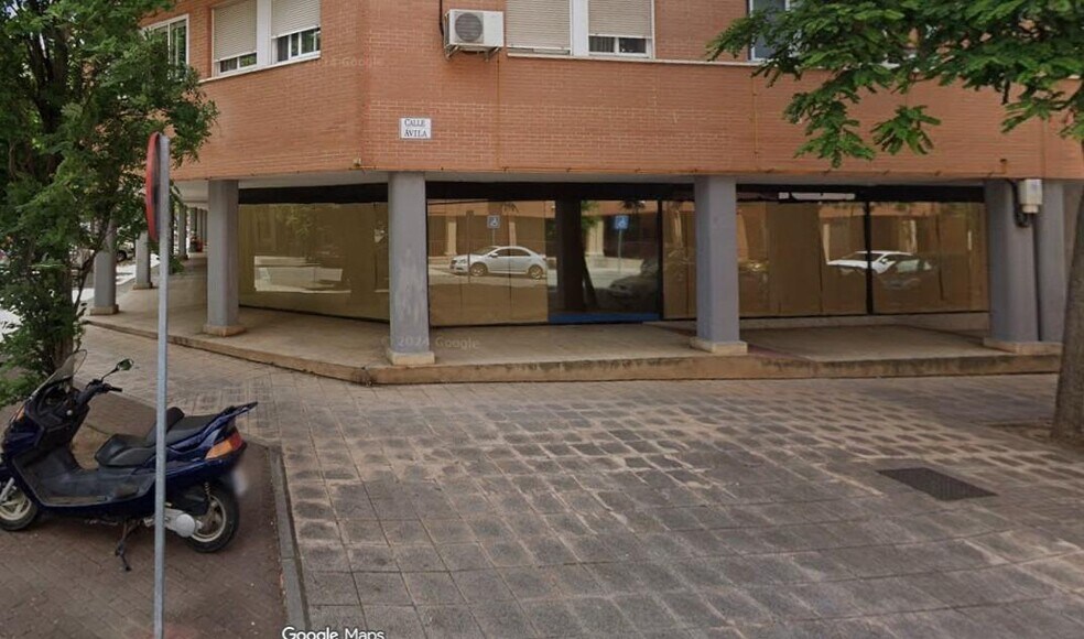Retail in Cáceres, Cáceres for sale - Building Photo - Image 1 of 11