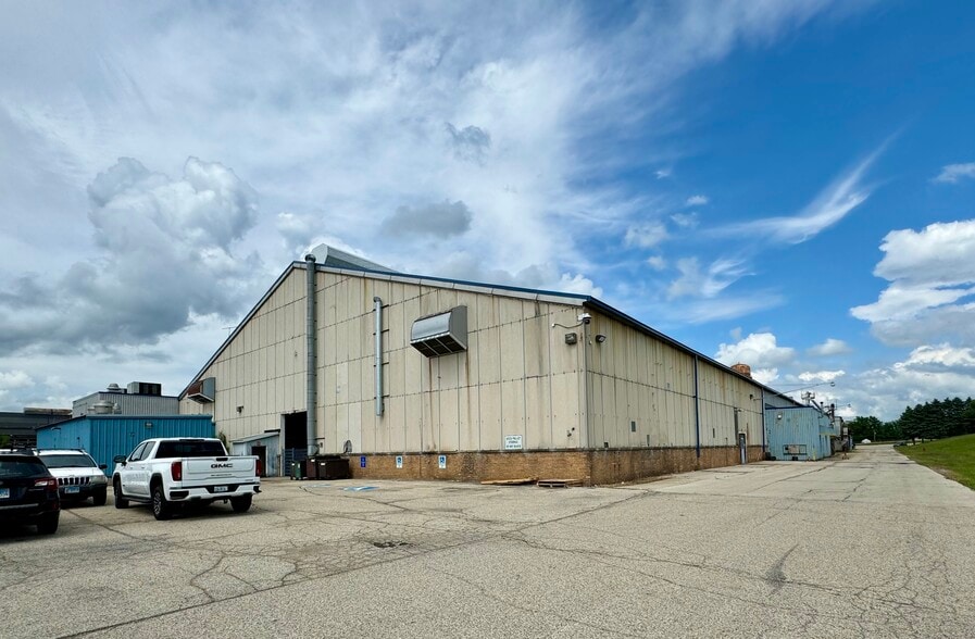 300 N West St, Marengo, IL for sale - Building Photo - Image 3 of 4