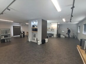 High St, Goring for lease Interior Photo- Image 2 of 2