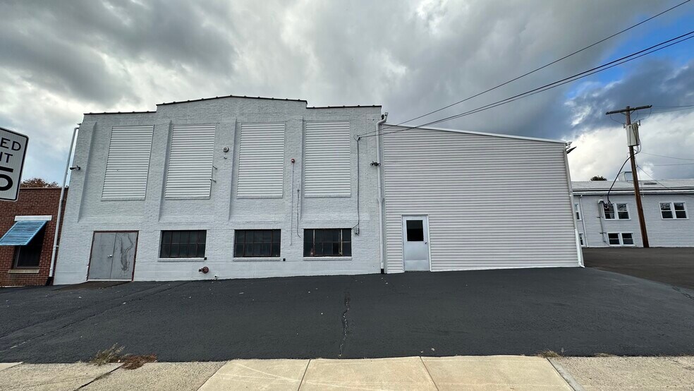 9-13 E Race St, Pottstown, PA for sale - Building Photo - Image 3 of 15