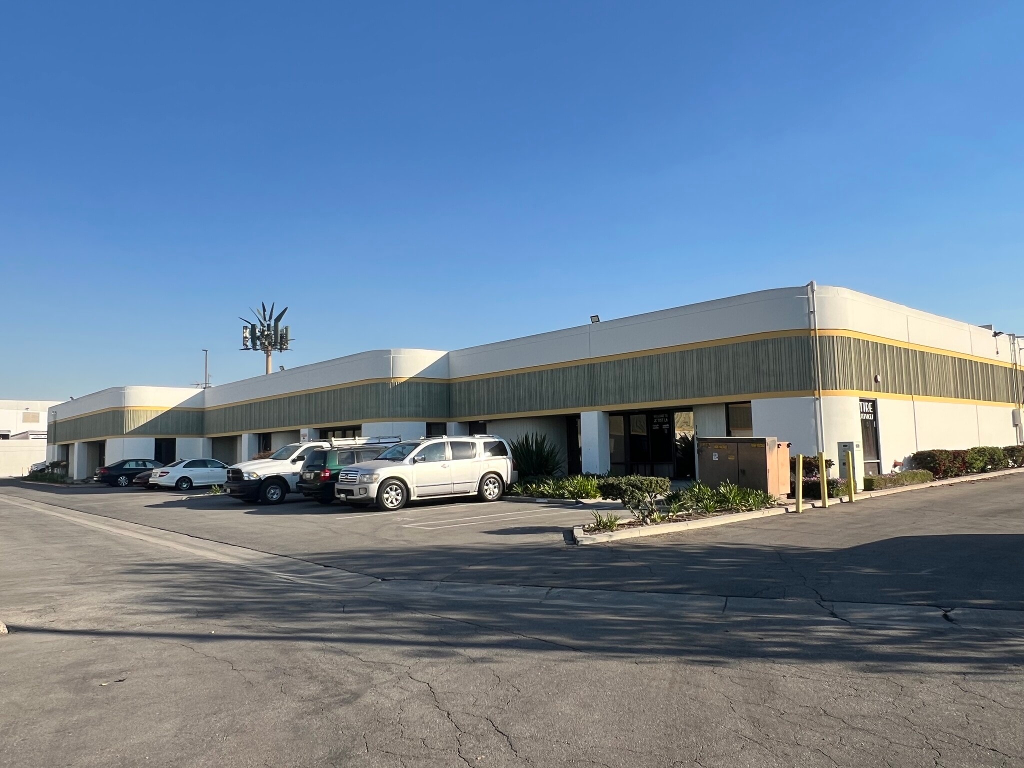 14908-14918 Gwenchris Ct, Paramount, CA for lease Building Photo- Image 1 of 5