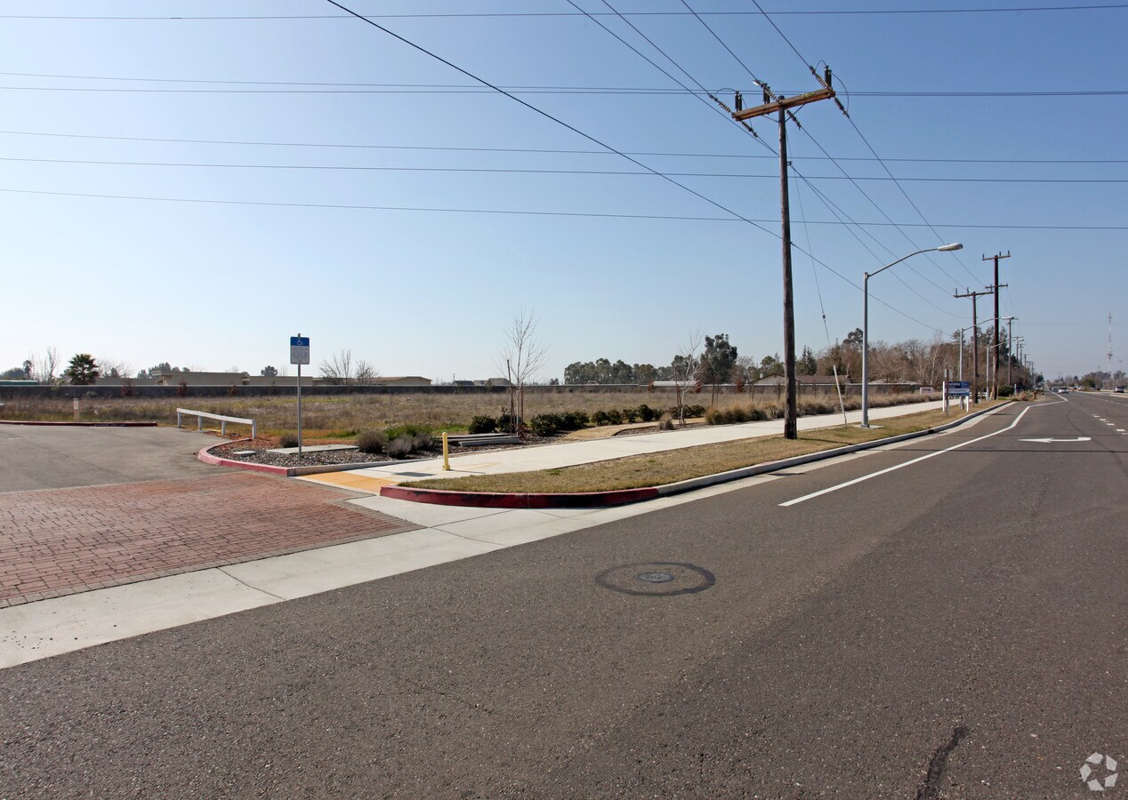 9638 Calvine Rd, Elk Grove, CA 95624