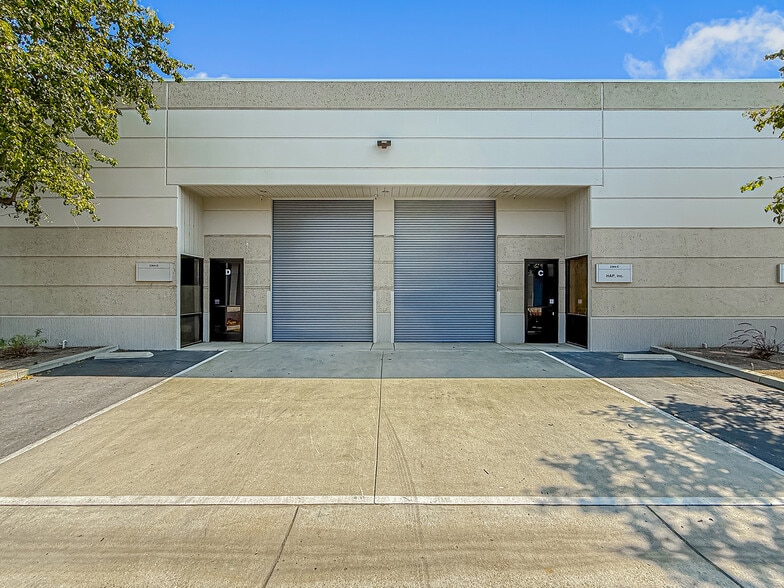 2364 E Sturgis Rd, Oxnard, CA for sale - Building Photo - Image 3 of 14