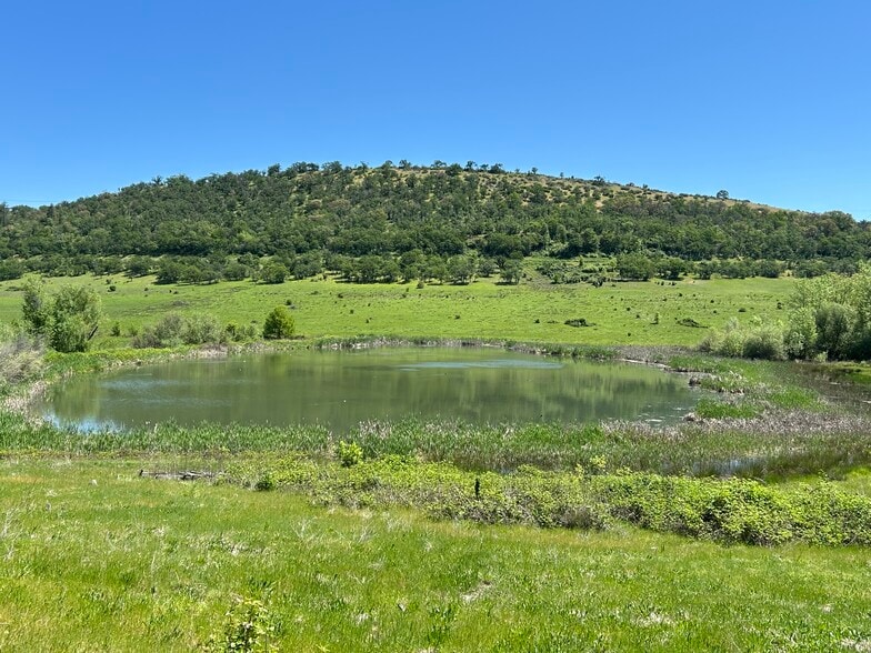 5908 Foothill Rd, Central Point, OR for sale - Other - Image 1 of 58