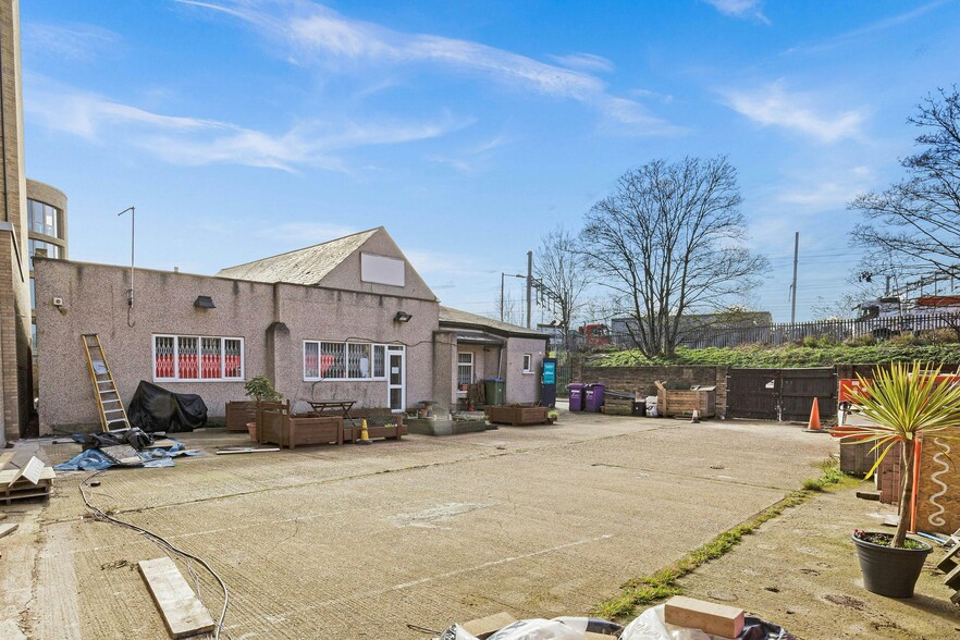 Tavistock Rd, West Drayton for lease - Building Photo - Image 2 of 11