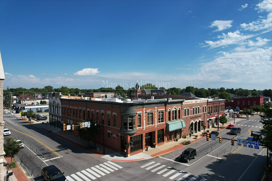 2 E Main St, Greenfield, IN for sale - Building Photo - Image 1 of 1