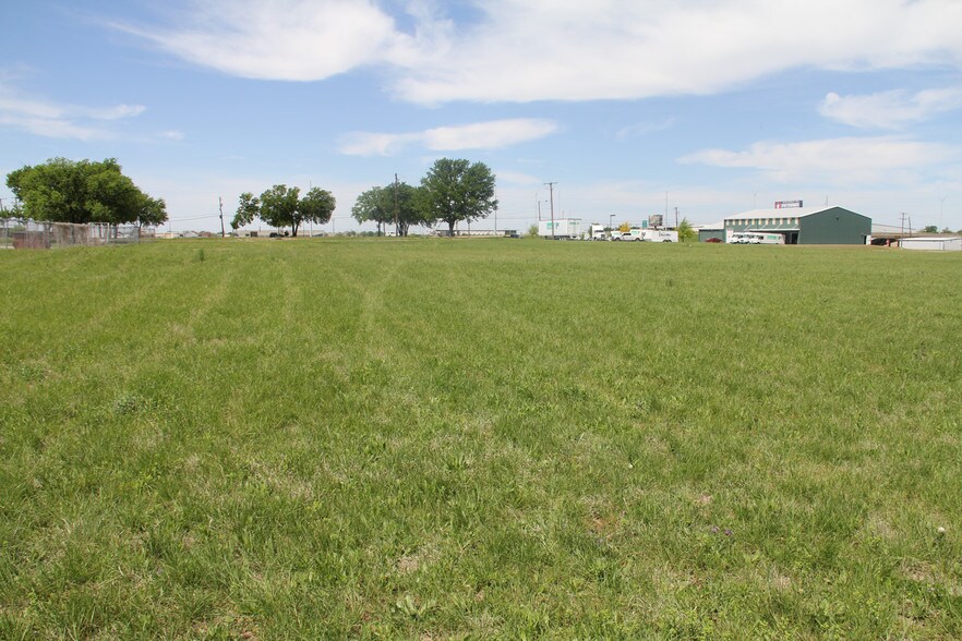 109 E Hatton Rd, Wichita Falls, TX for sale - Building Photo - Image 1 of 12