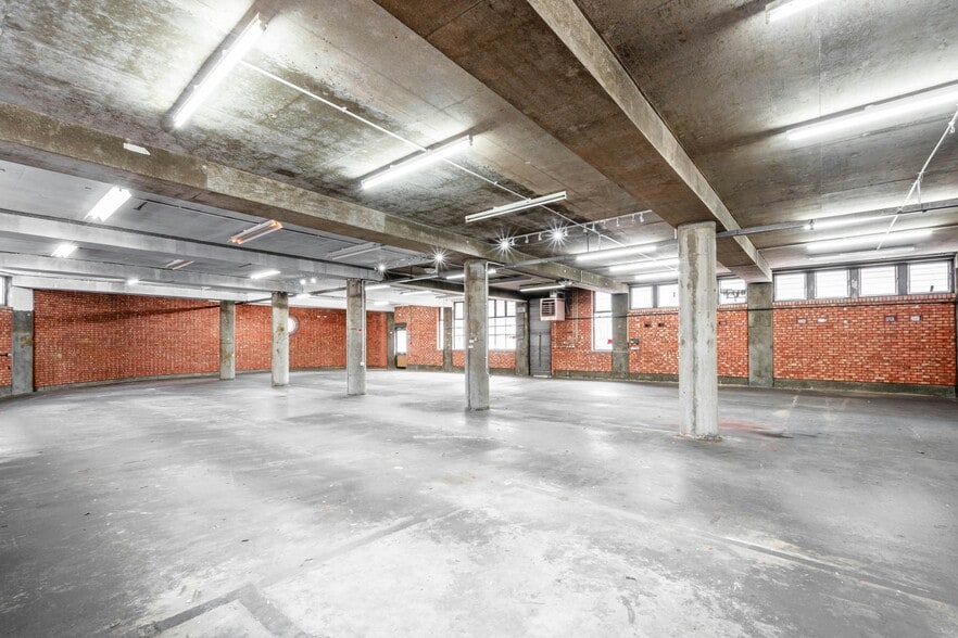 Bayford St, London for lease - Interior Photo - Image 2 of 11