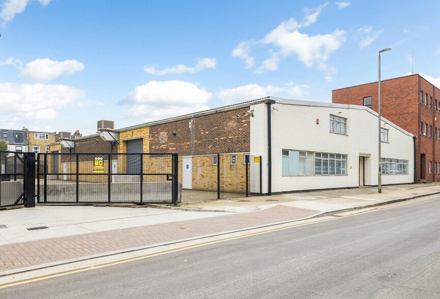 Lydden Rd, London for lease - Building Photo - Image 2 of 15