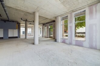 671-679 Old Kent Rd, London for lease Interior Photo- Image 2 of 5