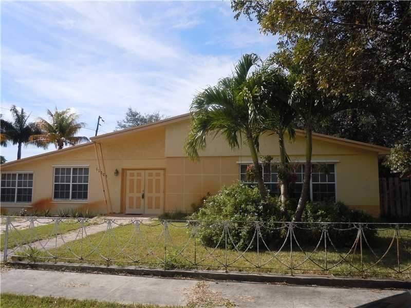 17600 NE 2nd Ct, North Miami Beach, FL 33162 | LoopNet