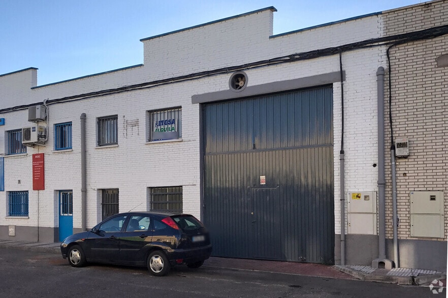 Calle Abeto, 4, Humanes de Madrid, Madrid for sale - Primary Photo - Image 1 of 1
