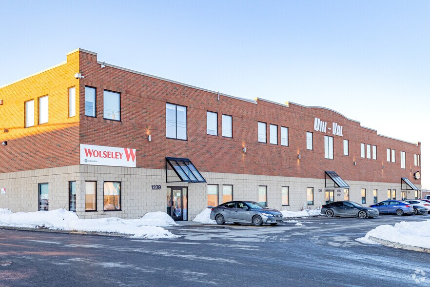 1233 1241 O Boul Dagenais O, Laval, QC H7L 0A5