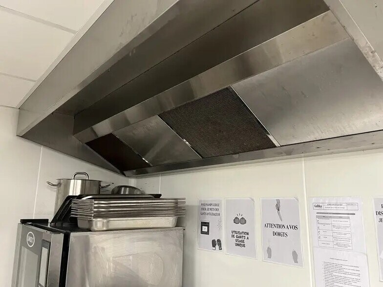 Retail in Bordeaux for sale - Building Photo - Image 2 of 6