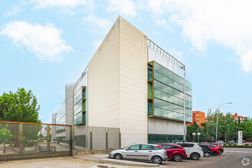 Avenida Encuartes, 19, Tres Cantos, Madrid for lease - Building Photo - Image 3 of 4