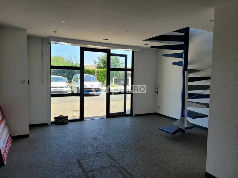 Office in Mérignac for lease - Building Photo - Image 2 of 3
