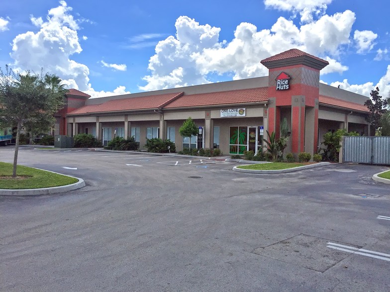 3411-3453 SW Darwin Blvd, Port Saint Lucie, FL for sale - Building Photo - Image 1 of 1