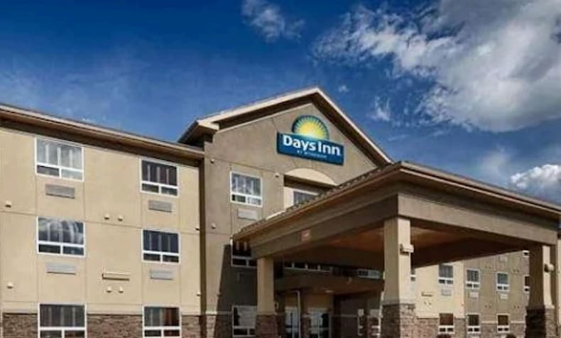 4710 58 St, Redwater, AB for sale - Building Photo - Image 1 of 1