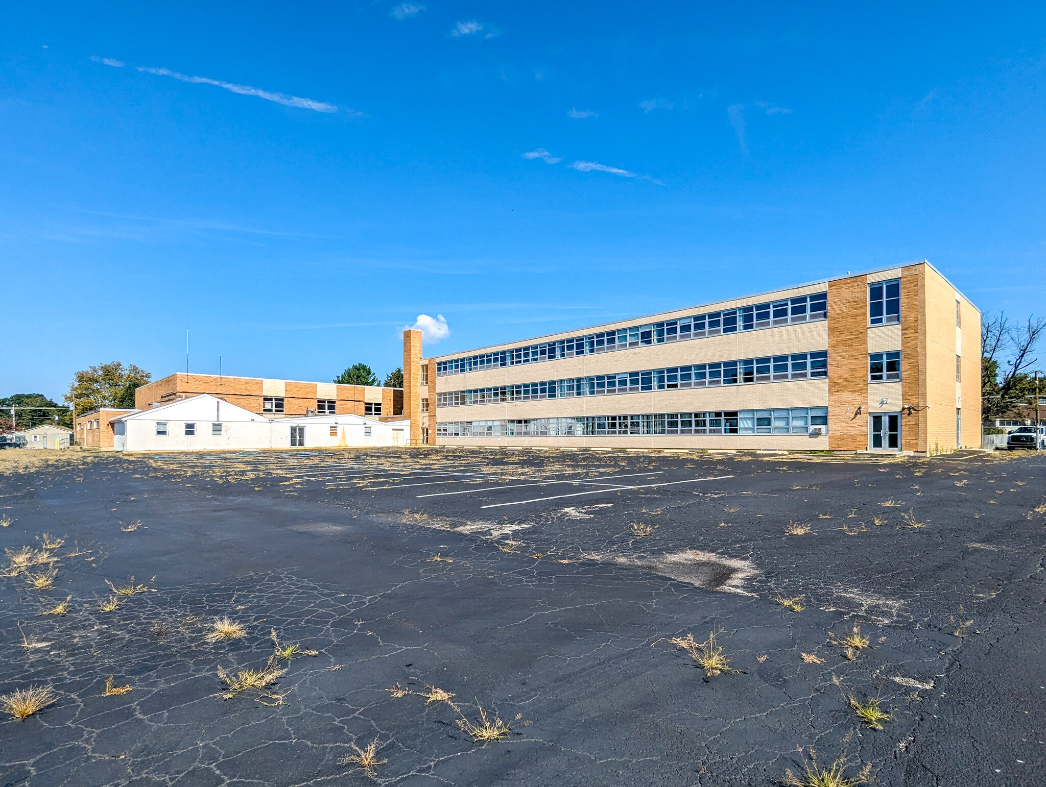 350 Georgetown Rd, Carneys Point, NJ for sale Building Photo- Image 1 of 48